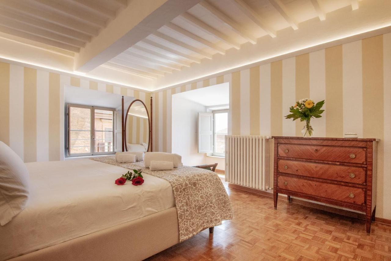 Apartamento Palazzo Chigi Zondadari Siena Exterior foto